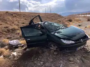 Başkale'de Trafik Kazası: 3 Yaralı