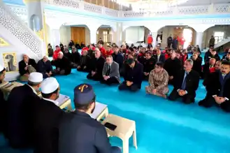Hakkari, Deprem Şehitlerini Anıyor