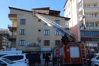 Doğu Anadolu'da Buz Sarkıtları Tehlikesi Önlendi