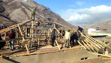Hakkari'de Şiddetli Rüzgar Ev Yıkımı Yaptı