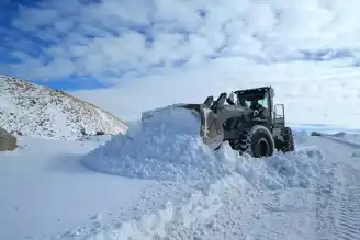 Hakkari'de Karla Mücadele: Üs Bölgelerine Ulaşım Sağlanıyor