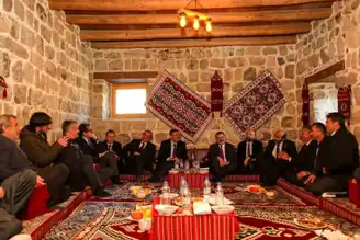 Tarihi Taş Evler Yeniden Canlandı