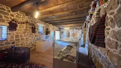 Tarihi Kale Evleri Yeniden Yaşıyor: Çukurca'da Restorasyon Tamamlandı