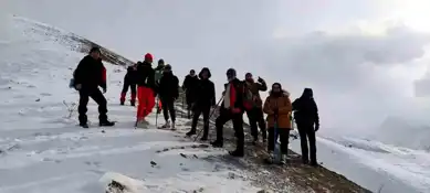 Vatan Tepesi'nde Deprem Kurbanlarını Anma Tırmanışı