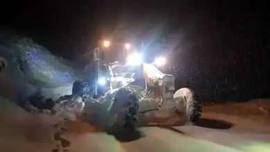 Yüksekova'da Kar Kapanı: 4 Hasta Kurtarıldı