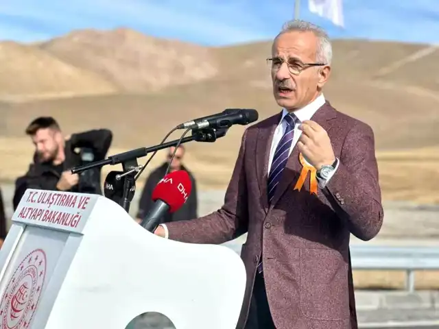 32 Virajlı Yol, 6 Dakikalık Tünele Dönüştü!