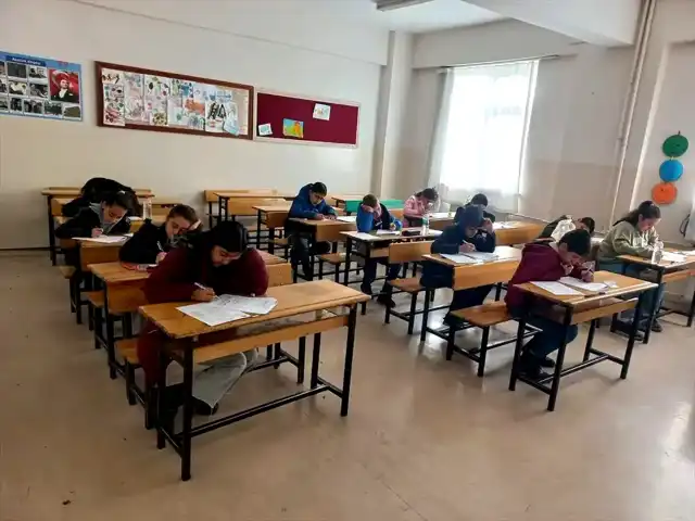 Hakkari'de Bilim Olimpiyatları Sonuçlandı