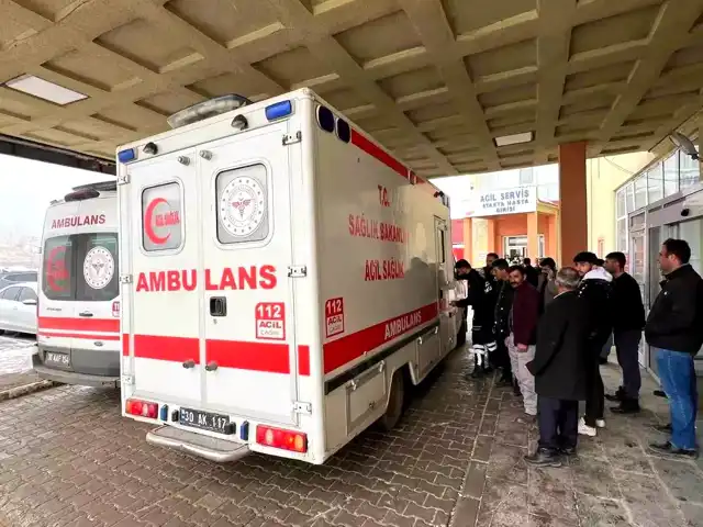 Hakkari'de Okul Yemeğinde Zehirlenme: 32 Öğrenci Hastanede