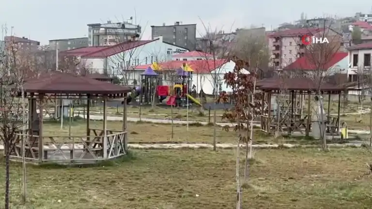 Soğuk Havalar Yüksekova Parklarını Boş Bıraktı