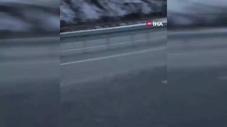 Hakkari'de Trafik Kazası: 3 Yaralı